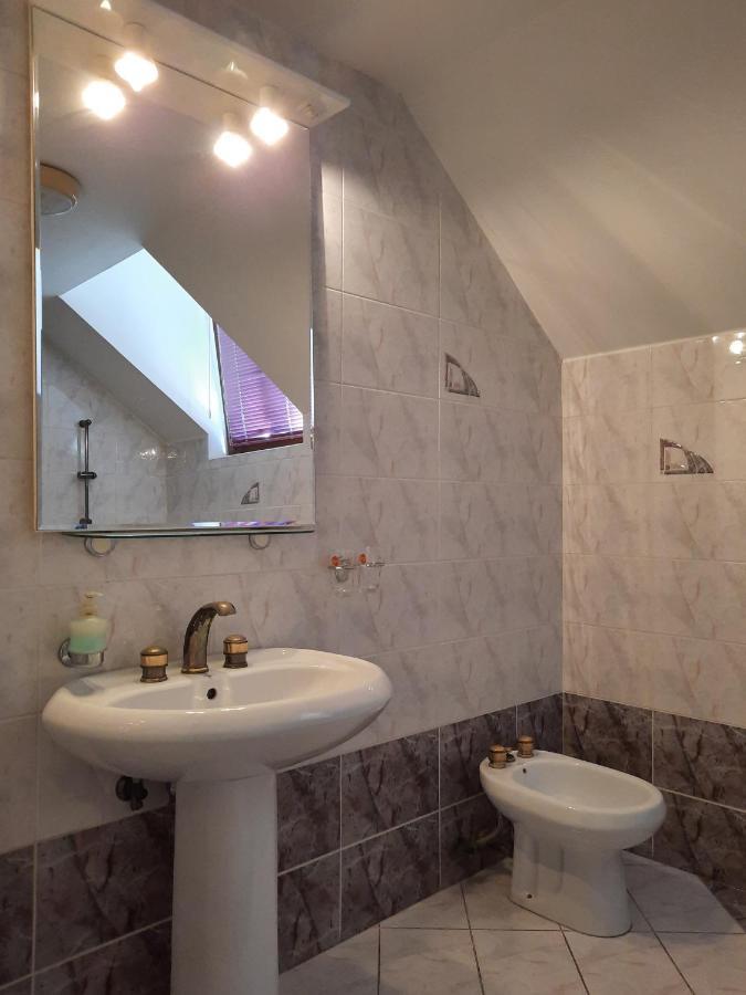 Rooms Cehovin Postojna Bagian luar foto