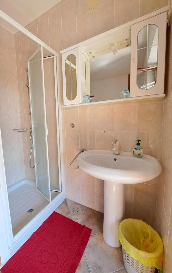 Rooms Cehovin Postojna Bagian luar foto