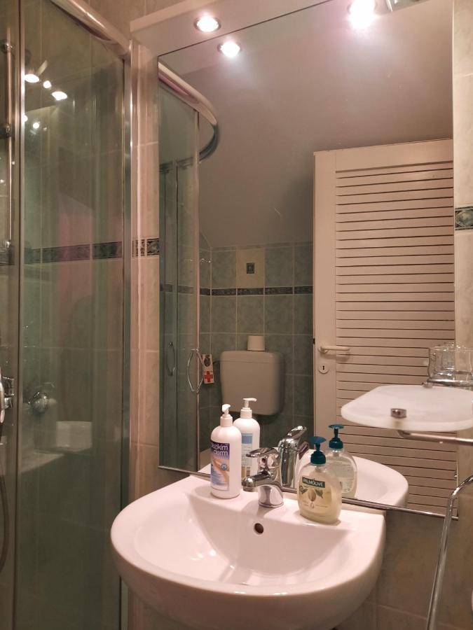 Rooms Cehovin Postojna Bagian luar foto