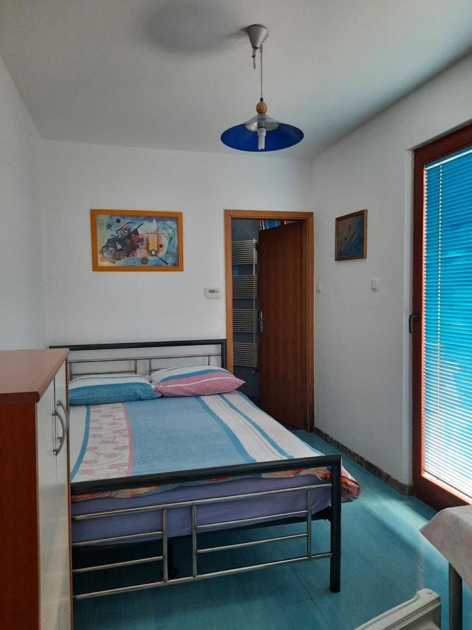 Rooms Cehovin Postojna Bagian luar foto