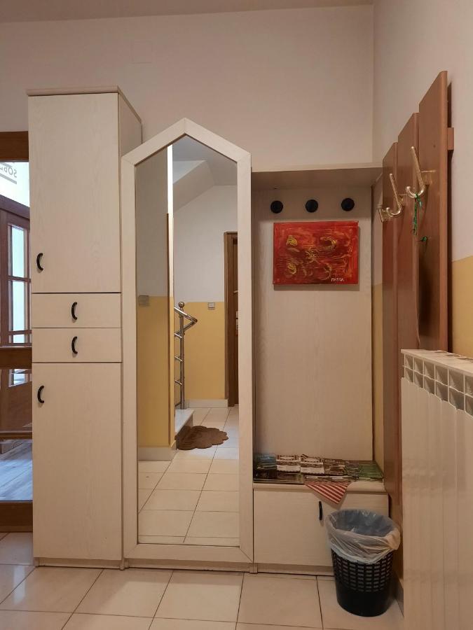Rooms Cehovin Postojna Bagian luar foto