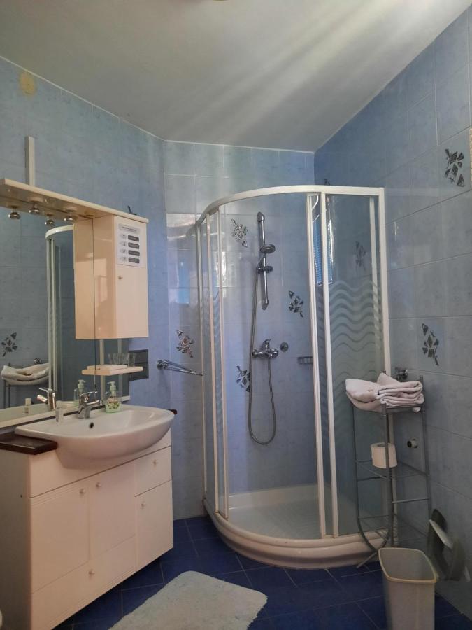 Rooms Cehovin Postojna Bagian luar foto