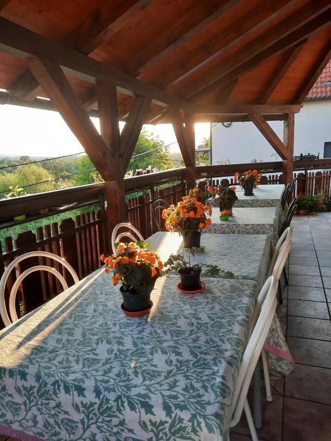 Rooms Cehovin Postojna Bagian luar foto