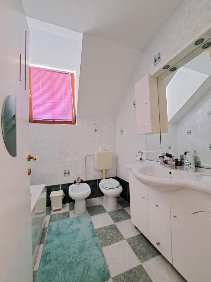 Rooms Cehovin Postojna Bagian luar foto